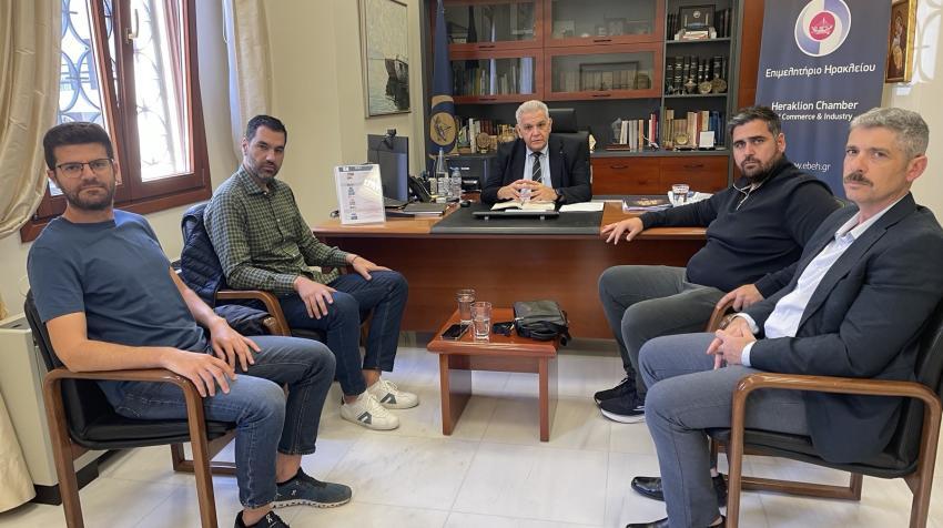 Τα ζητήματα της περιοχής Φοινικιάς – Μαλάδων στη συνάντηση με τον Πρόεδρό του Επιμελητηρίου Ηρακλείου