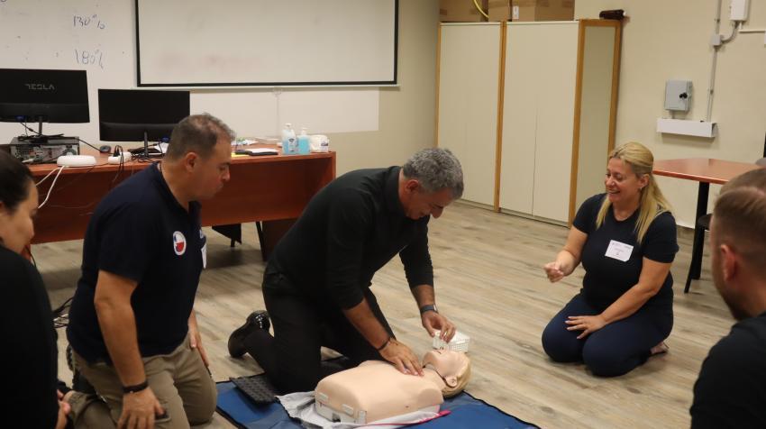 Επιμελητήριο  Ηρακλείου - Αγορά απινιδωτή και εκπαίδευση σε πρώτες βοήθειες