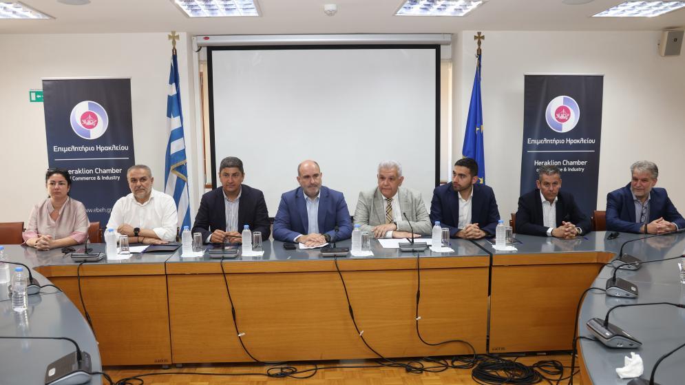 Στο Επιμελητήριο Ηρακλείου ο Υφυπουργός Εθνικής Οικονομίας και Οικονομικών κ. Δημήτρης Μαρκόπουλος σε συνάντηση με εκπροσώπους των παραγωγικών φορέων